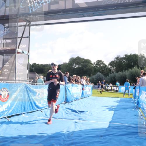 25.08.2024 - Elbe Triathlon Hamburg H.Heesch http://msf.ph/oto/6847364 25.08.2024 10:41:10 Ziel 186, 198 meine-sportfotos.de
