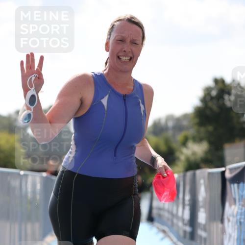25.08.2024 - Elbe Triathlon Hamburg H.Heesch http://msf.ph/oto/6847378 25.08.2024 14:55:03 Schwimmen  meine-sportfotos.de