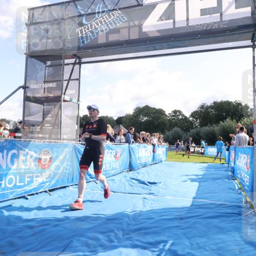 25.08.2024 - Elbe Triathlon Hamburg H.Heesch http://msf.ph/oto/6847406 25.08.2024 10:41:10 Ziel 186, 198 meine-sportfotos.de