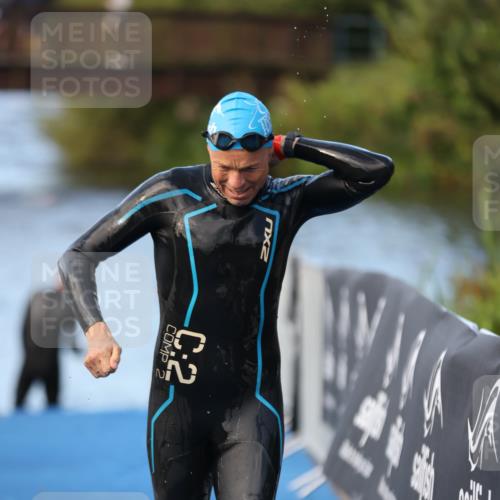 25.08.2024 - Elbe Triathlon Hamburg H.Heesch http://msf.ph/oto/6847420 25.08.2024 08:51:27 Schwimmen 163 meine-sportfotos.de