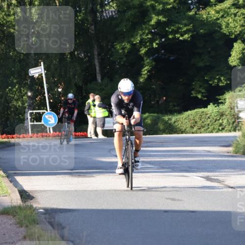 25.08.2024 - Elbe Triathlon Hamburg Fuchs,  Jonas http://msf.ph/oto/6847428 25.08.2024 09:09:27 Radfahren 121, 141, 46, 303, 198 meine-sportfotos.de
