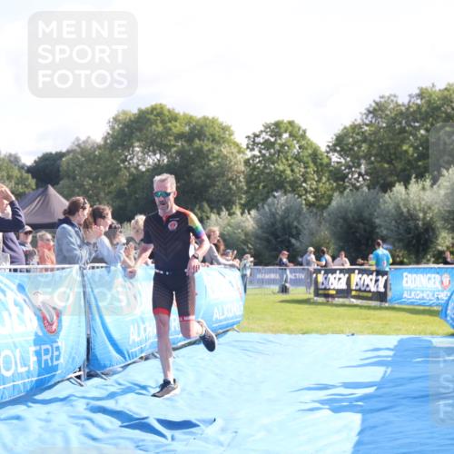 25.08.2024 - Elbe Triathlon Hamburg H.Heesch http://msf.ph/oto/6847429 25.08.2024 10:41:22 Ziel 53 meine-sportfotos.de