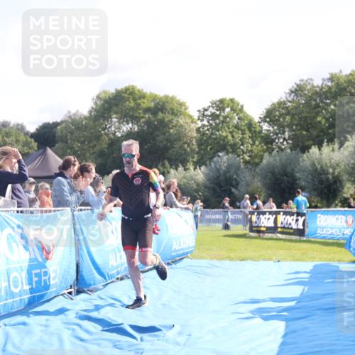 25.08.2024 - Elbe Triathlon Hamburg H.Heesch http://msf.ph/oto/6847435 25.08.2024 10:41:22 Ziel 53 meine-sportfotos.de