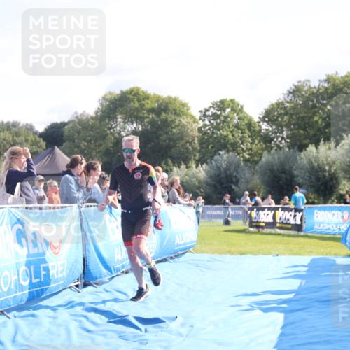 25.08.2024 - Elbe Triathlon Hamburg H.Heesch http://msf.ph/oto/6847441 25.08.2024 10:41:22 Ziel 53 meine-sportfotos.de