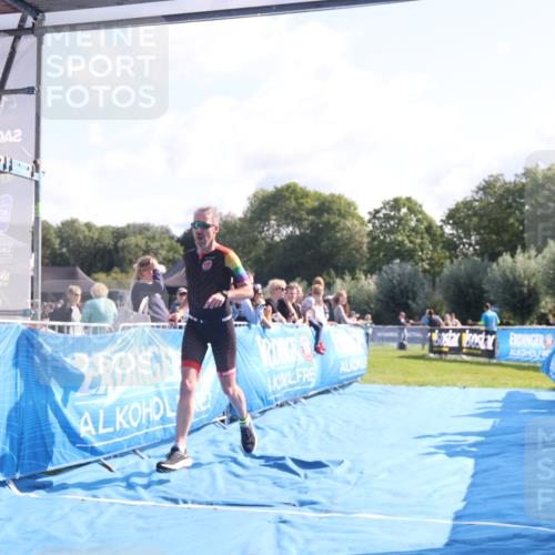 25.08.2024 - Elbe Triathlon Hamburg H.Heesch http://msf.ph/oto/6847457 25.08.2024 10:41:23 Ziel 53 meine-sportfotos.de