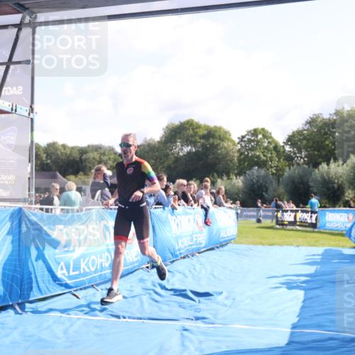25.08.2024 - Elbe Triathlon Hamburg H.Heesch http://msf.ph/oto/6847463 25.08.2024 10:41:23 Ziel 53 meine-sportfotos.de
