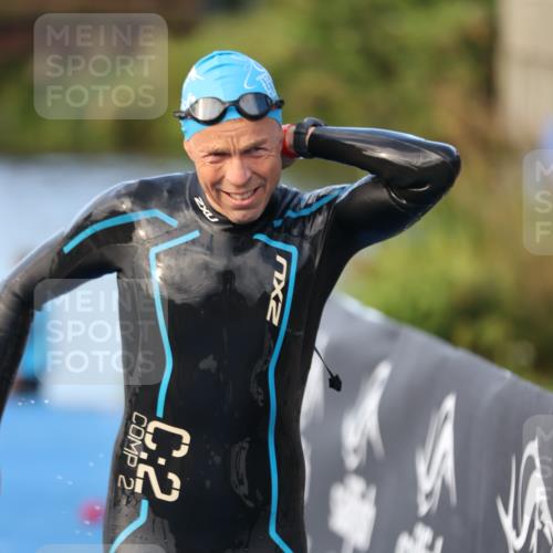 25.08.2024 - Elbe Triathlon Hamburg H.Heesch http://msf.ph/oto/6847483 25.08.2024 08:51:28 Schwimmen 163 meine-sportfotos.de