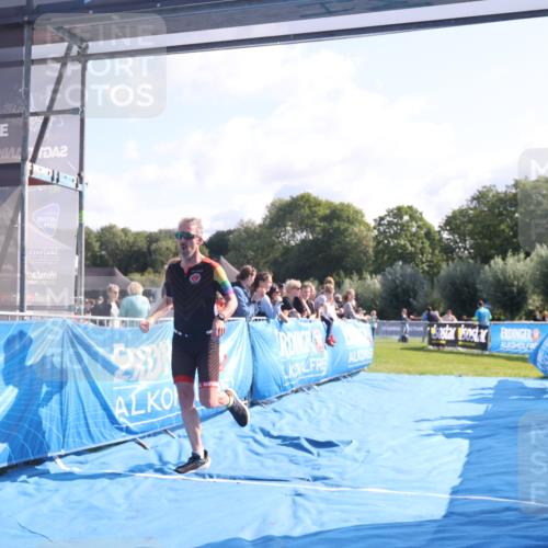 25.08.2024 - Elbe Triathlon Hamburg H.Heesch http://msf.ph/oto/6847484 25.08.2024 10:41:23 Ziel 53 meine-sportfotos.de