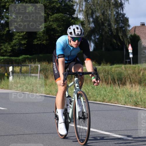 25.08.2024 - Elbe Triathlon Hamburg Fuchs,  Jonas http://msf.ph/oto/6847486 25.08.2024 09:51:51 Radfahren 477, 208, 331, 529, 126 meine-sportfotos.de