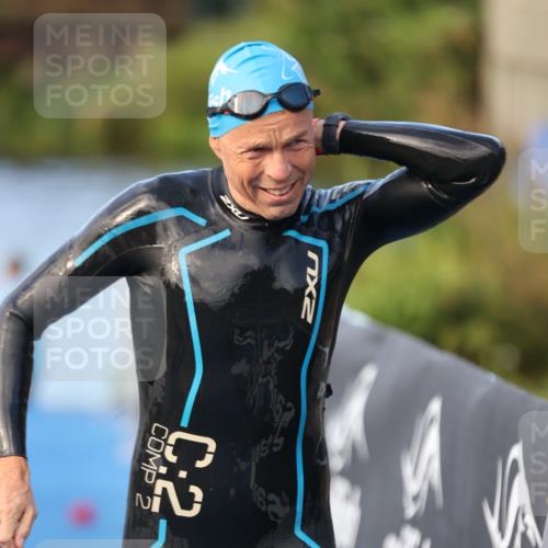 25.08.2024 - Elbe Triathlon Hamburg H.Heesch http://msf.ph/oto/6847508 25.08.2024 08:51:29 Schwimmen 163 meine-sportfotos.de