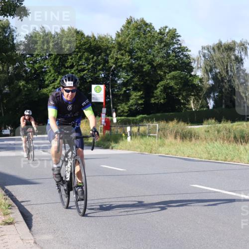 25.08.2024 - Elbe Triathlon Hamburg Fuchs,  Jonas http://msf.ph/oto/6847514 25.08.2024 09:51:52 Radfahren 477, 208, 331, 529, 126 meine-sportfotos.de