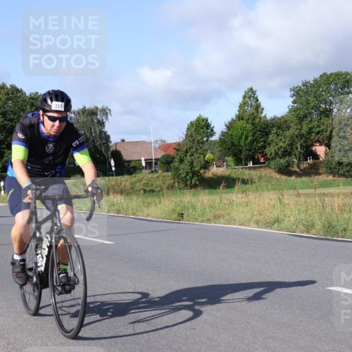 25.08.2024 - Elbe Triathlon Hamburg Fuchs,  Jonas http://msf.ph/oto/6847536 25.08.2024 09:51:53 Radfahren 208, 331, 529, 126 meine-sportfotos.de