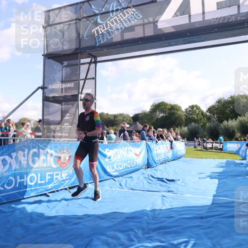 25.08.2024 - Elbe Triathlon Hamburg H.Heesch http://msf.ph/oto/6847544 25.08.2024 10:41:23 Ziel 53 meine-sportfotos.de