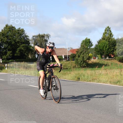 25.08.2024 - Elbe Triathlon Hamburg Fuchs,  Jonas http://msf.ph/oto/6847567 25.08.2024 09:51:54 Radfahren 208, 331, 529, 126 meine-sportfotos.de