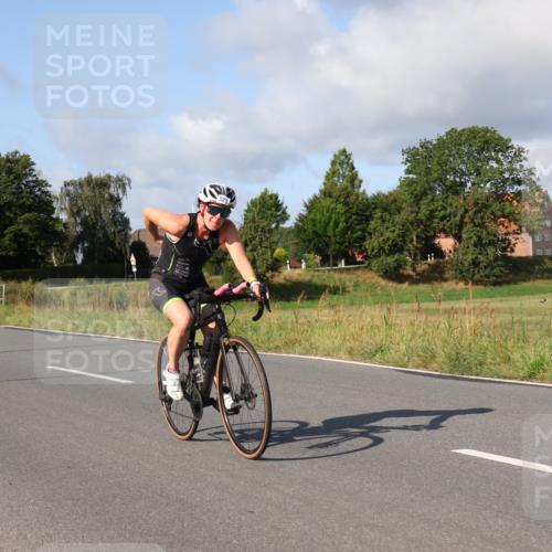 25.08.2024 - Elbe Triathlon Hamburg Fuchs,  Jonas http://msf.ph/oto/6847574 25.08.2024 09:51:54 Radfahren 208, 331, 529, 126 meine-sportfotos.de