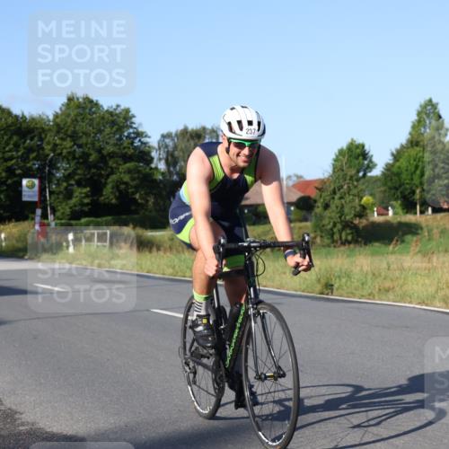 25.08.2024 - Elbe Triathlon Hamburg Fuchs,  Jonas http://msf.ph/oto/6847628 25.08.2024 09:09:49 Radfahren 285, 237 meine-sportfotos.de