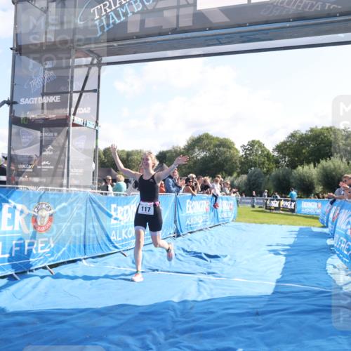 25.08.2024 - Elbe Triathlon Hamburg H.Heesch http://msf.ph/oto/6847633 25.08.2024 10:41:32 Ziel 117 meine-sportfotos.de