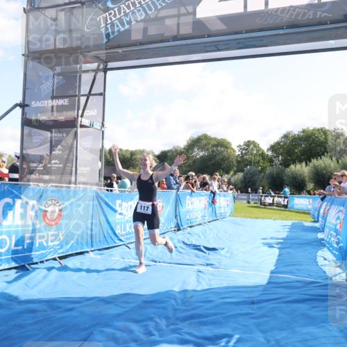 25.08.2024 - Elbe Triathlon Hamburg H.Heesch http://msf.ph/oto/6847639 25.08.2024 10:41:32 Ziel 117 meine-sportfotos.de