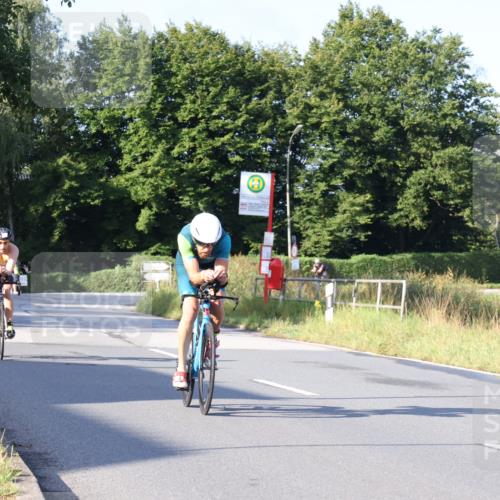 25.08.2024 - Elbe Triathlon Hamburg Fuchs,  Jonas http://msf.ph/oto/6847658 25.08.2024 09:09:58 Radfahren 45, 76, 202 meine-sportfotos.de