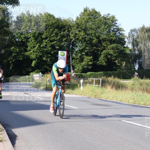 25.08.2024 - Elbe Triathlon Hamburg Fuchs,  Jonas http://msf.ph/oto/6847665 25.08.2024 09:09:59 Radfahren 45, 76, 202 meine-sportfotos.de