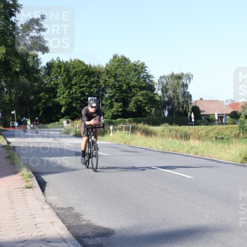 25.08.2024 - Elbe Triathlon Hamburg Fuchs,  Jonas http://msf.ph/oto/6847732 25.08.2024 09:10:03 Radfahren 45, 76, 202, 95, 166, 64, 248 meine-sportfotos.de