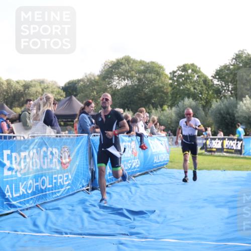 25.08.2024 - Elbe Triathlon Hamburg H.Heesch http://msf.ph/oto/6847734 25.08.2024 10:42:23 Ziel 72, 158, 274 meine-sportfotos.de