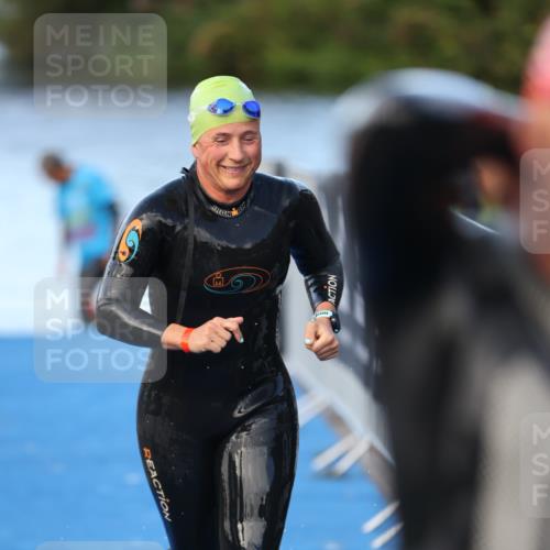 25.08.2024 - Elbe Triathlon Hamburg H.Heesch http://msf.ph/oto/6847736 25.08.2024 08:52:32 Schwimmen 128, 156 meine-sportfotos.de