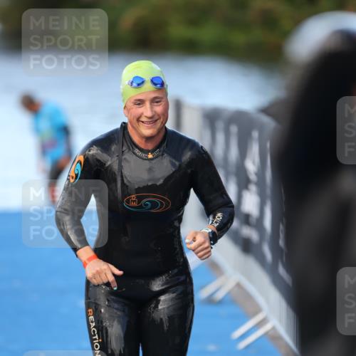 25.08.2024 - Elbe Triathlon Hamburg H.Heesch http://msf.ph/oto/6847750 25.08.2024 08:52:32 Schwimmen 128, 156 meine-sportfotos.de