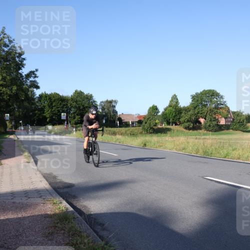 25.08.2024 - Elbe Triathlon Hamburg Fuchs,  Jonas http://msf.ph/oto/6847751 25.08.2024 09:10:03 Radfahren 45, 76, 202, 95, 166, 64, 248 meine-sportfotos.de
