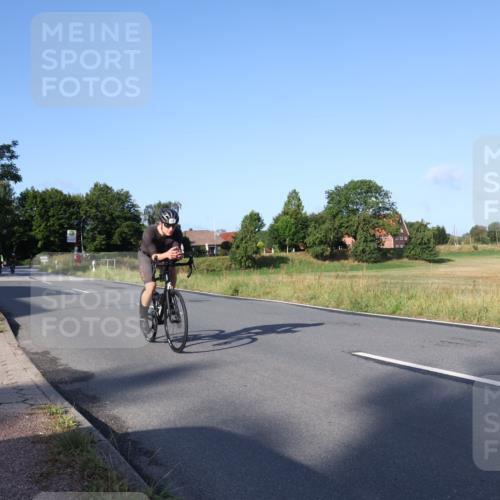 25.08.2024 - Elbe Triathlon Hamburg Fuchs,  Jonas http://msf.ph/oto/6847755 25.08.2024 09:10:03 Radfahren 45, 76, 202, 95, 166, 64, 248 meine-sportfotos.de