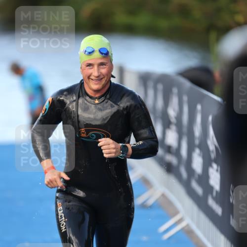 25.08.2024 - Elbe Triathlon Hamburg H.Heesch http://msf.ph/oto/6847756 25.08.2024 08:52:32 Schwimmen 128, 156 meine-sportfotos.de
