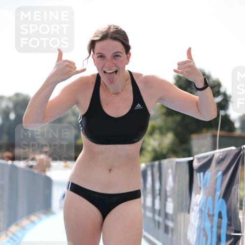 25.08.2024 - Elbe Triathlon Hamburg H.Heesch http://msf.ph/oto/6847762 25.08.2024 14:58:46 Schwimmen  meine-sportfotos.de