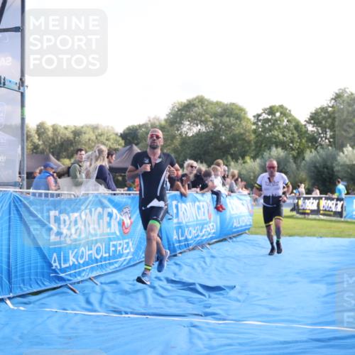 25.08.2024 - Elbe Triathlon Hamburg H.Heesch http://msf.ph/oto/6847771 25.08.2024 10:42:23 Ziel 72, 158, 274 meine-sportfotos.de