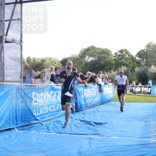 25.08.2024 - Elbe Triathlon Hamburg H.Heesch http://msf.ph/oto/6847786 25.08.2024 10:42:23 Ziel 72, 158, 274 meine-sportfotos.de