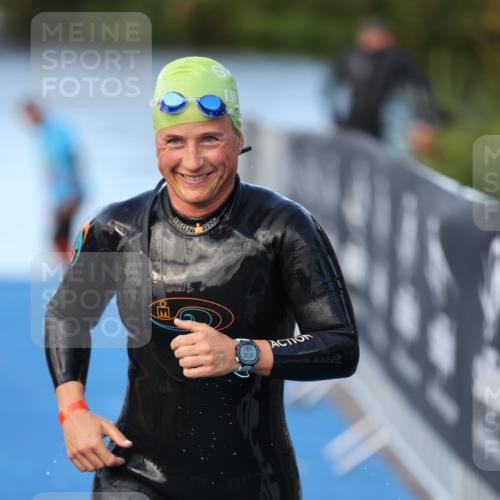 25.08.2024 - Elbe Triathlon Hamburg H.Heesch http://msf.ph/oto/6847790 25.08.2024 08:52:33 Schwimmen 128, 156 meine-sportfotos.de