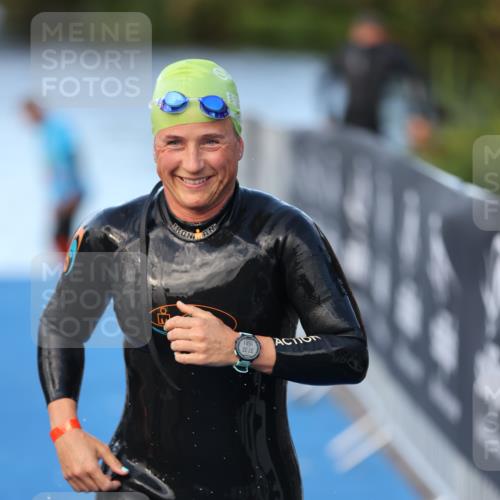 25.08.2024 - Elbe Triathlon Hamburg H.Heesch http://msf.ph/oto/6847796 25.08.2024 08:52:33 Schwimmen 128, 156 meine-sportfotos.de