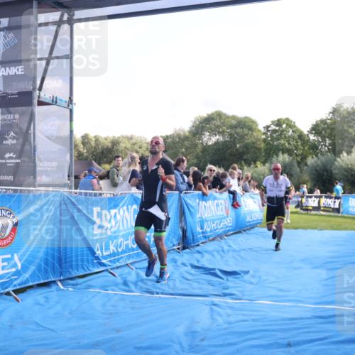 25.08.2024 - Elbe Triathlon Hamburg H.Heesch http://msf.ph/oto/6847802 25.08.2024 10:42:23 Ziel 72, 158, 274 meine-sportfotos.de