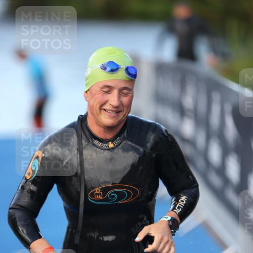 25.08.2024 - Elbe Triathlon Hamburg H.Heesch http://msf.ph/oto/6847814 25.08.2024 08:52:33 Schwimmen 128, 156 meine-sportfotos.de