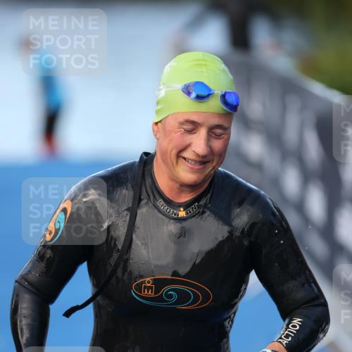 25.08.2024 - Elbe Triathlon Hamburg H.Heesch http://msf.ph/oto/6847842 25.08.2024 08:52:33 Schwimmen 128, 156 meine-sportfotos.de