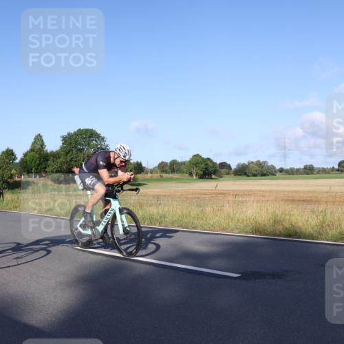 25.08.2024 - Elbe Triathlon Hamburg Fuchs,  Jonas http://msf.ph/oto/6847844 25.08.2024 09:10:08 Radfahren 202, 95, 166, 64, 248, 60 meine-sportfotos.de
