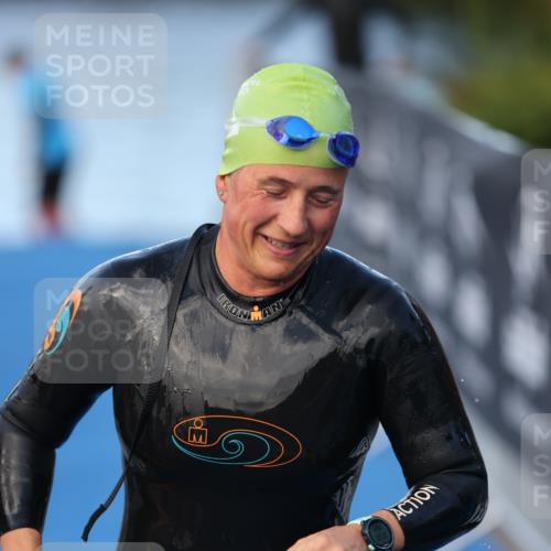 25.08.2024 - Elbe Triathlon Hamburg H.Heesch http://msf.ph/oto/6847847 25.08.2024 08:52:33 Schwimmen 128, 156 meine-sportfotos.de