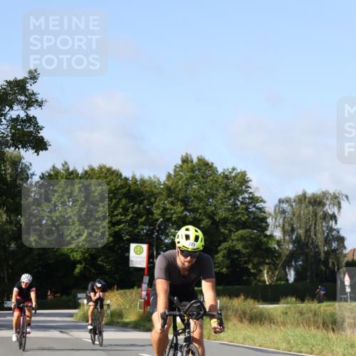 25.08.2024 - Elbe Triathlon Hamburg Fuchs,  Jonas http://msf.ph/oto/6847870 25.08.2024 09:52:33 Radfahren 389, 289, 426, 527, 309 meine-sportfotos.de