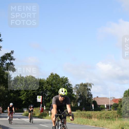 25.08.2024 - Elbe Triathlon Hamburg Fuchs,  Jonas http://msf.ph/oto/6847876 25.08.2024 09:52:34 Radfahren 389, 289, 426, 527, 309 meine-sportfotos.de
