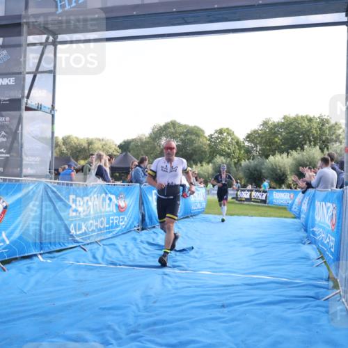 25.08.2024 - Elbe Triathlon Hamburg H.Heesch http://msf.ph/oto/6847879 25.08.2024 10:42:24 Ziel 72, 158, 274 meine-sportfotos.de