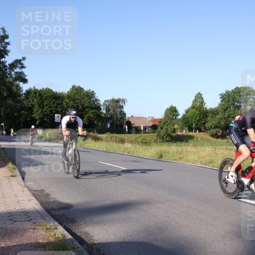 25.08.2024 - Elbe Triathlon Hamburg Fuchs,  Jonas http://msf.ph/oto/6847881 25.08.2024 09:10:10 Radfahren 95, 166, 64, 248, 60 meine-sportfotos.de