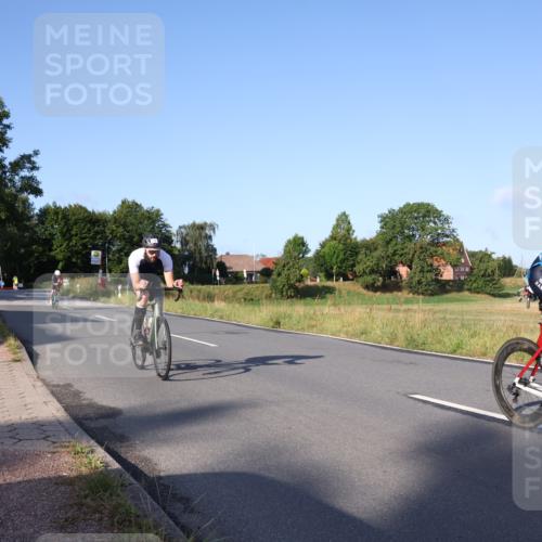 25.08.2024 - Elbe Triathlon Hamburg Fuchs,  Jonas http://msf.ph/oto/6847886 25.08.2024 09:10:10 Radfahren 95, 166, 64, 248, 60 meine-sportfotos.de