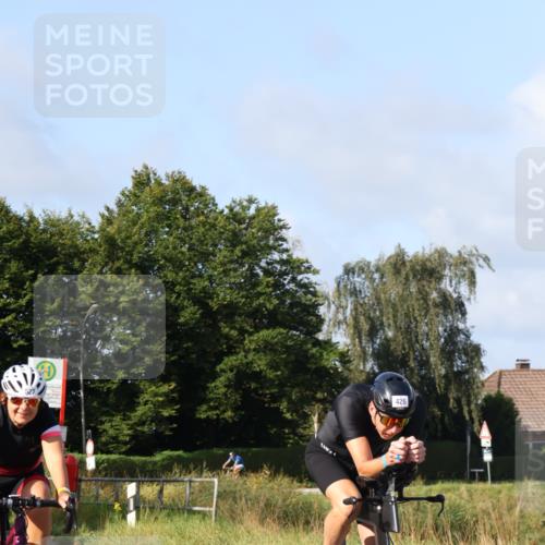 25.08.2024 - Elbe Triathlon Hamburg Fuchs,  Jonas http://msf.ph/oto/6847888 25.08.2024 09:52:35 Radfahren 389, 289, 426, 527, 309 meine-sportfotos.de