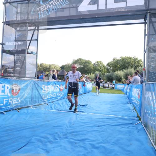 25.08.2024 - Elbe Triathlon Hamburg H.Heesch http://msf.ph/oto/6847903 25.08.2024 10:42:25 Ziel 72, 158, 274 meine-sportfotos.de
