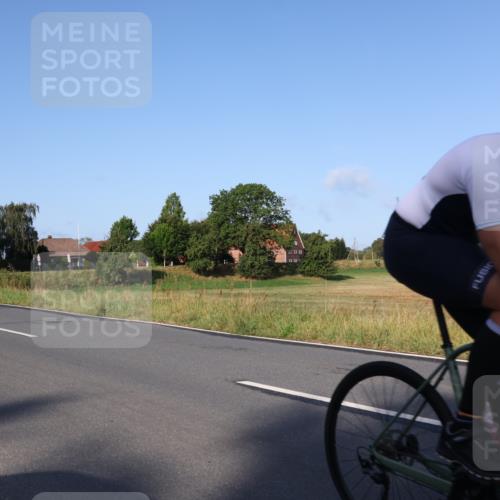 25.08.2024 - Elbe Triathlon Hamburg Fuchs,  Jonas http://msf.ph/oto/6847906 25.08.2024 09:10:11 Radfahren 95, 166, 64, 248, 60 meine-sportfotos.de