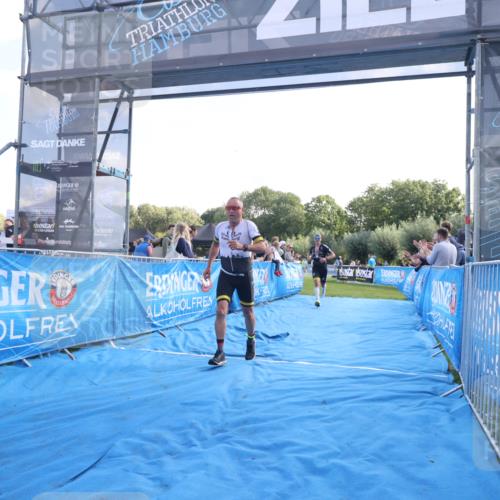 25.08.2024 - Elbe Triathlon Hamburg H.Heesch http://msf.ph/oto/6847915 25.08.2024 10:42:25 Ziel 72, 158, 274 meine-sportfotos.de
